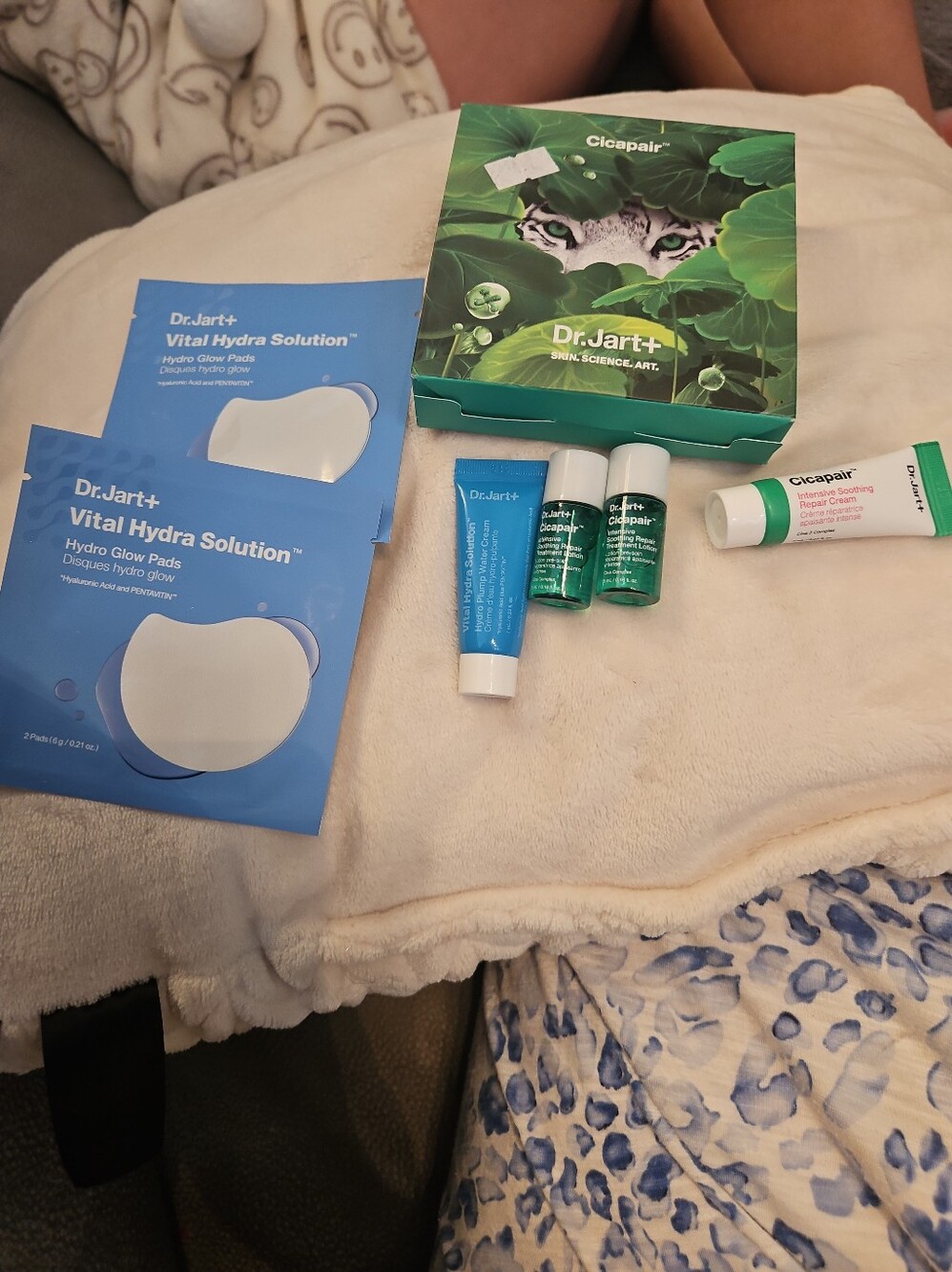 Dr.Jart+ Skincare Set - 6 Soothing + Hydrating Mask Pads And Lotions